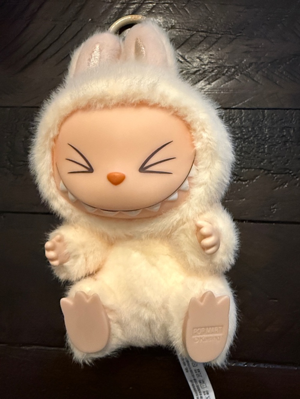 Popmart Have a seat Labubu SISI